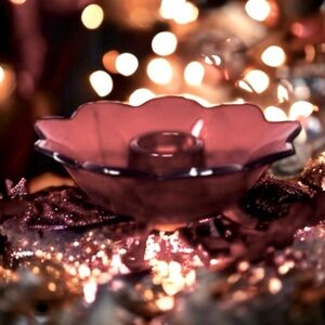 🍭 🎉HOST PICK 🎉 Ruby Red Floral 3 Footed Candle Holder Vintage Fenton
